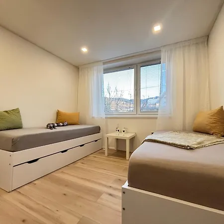 Kompletne Zariadeny 3 Izbovy Bela (Zilinsky kraj)