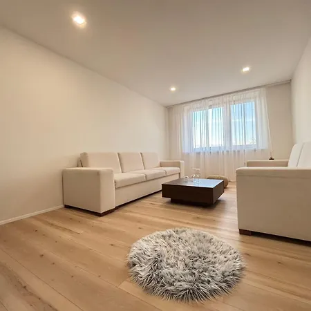 Kompletne Zariadeny 3 Izbovy *