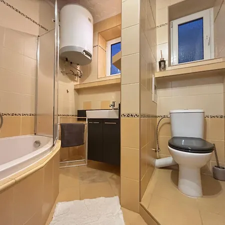 Kompletne Zariadeny 3 Izbovy Apartment Bela (Zilinsky kraj)